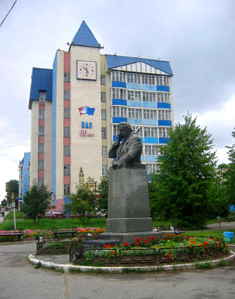 Краснотурьинск памятник Попову